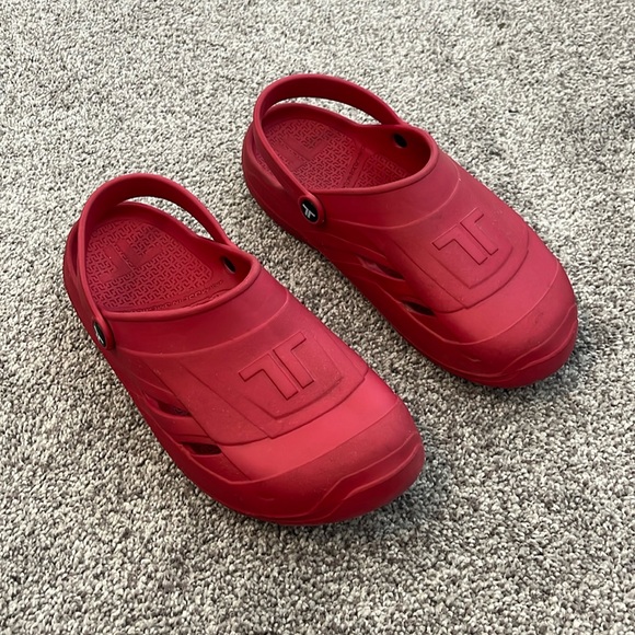 Telic Cranberry Dream Clog Size Large - Picture 1 of 11